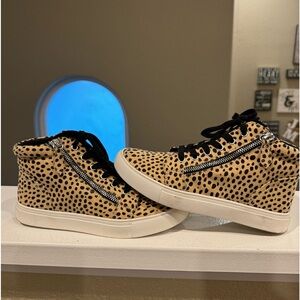 High top leopard print sneakers